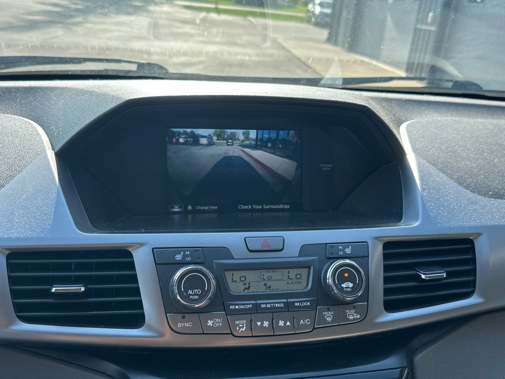 2016 Honda Odyssey Image 11