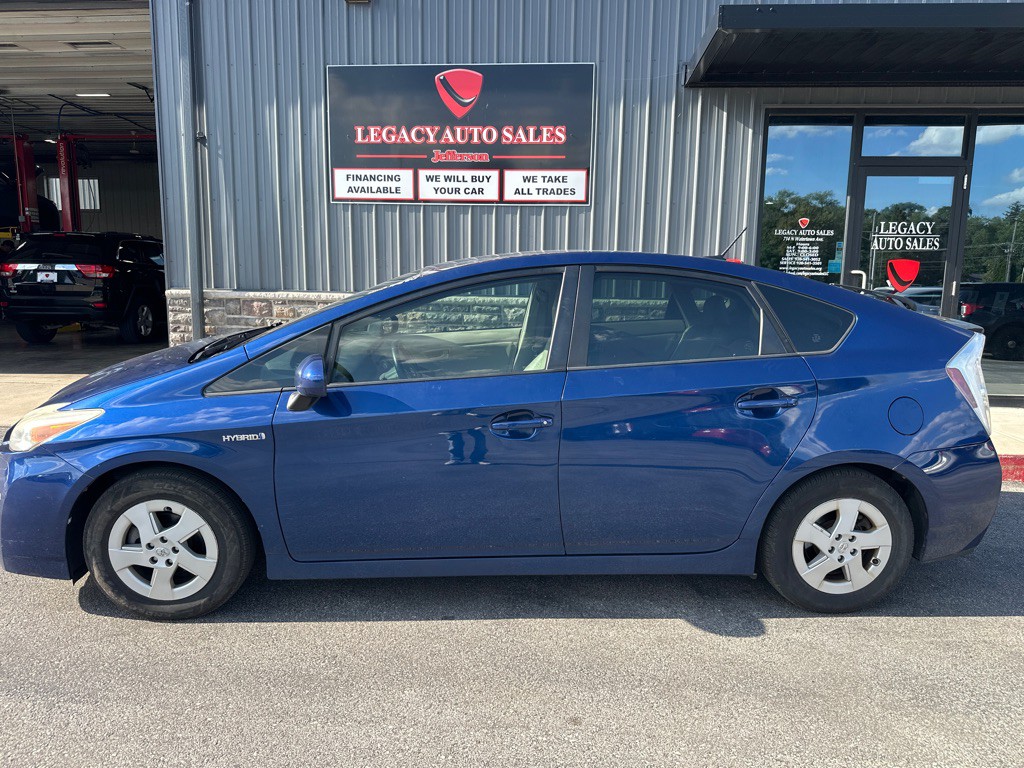 2011 Toyota Prius Image 2