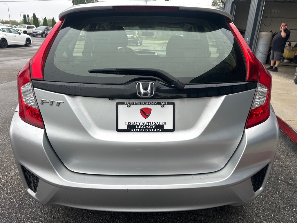 2016 Honda Fit Image 4