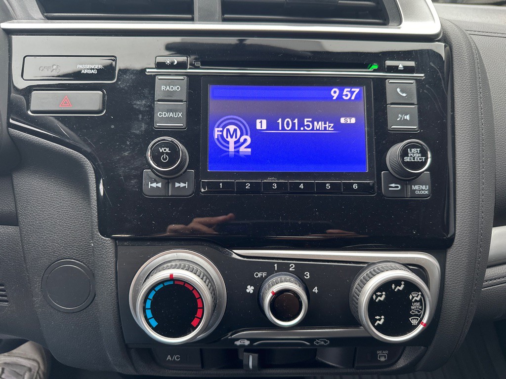 2016 Honda Fit Image 9
