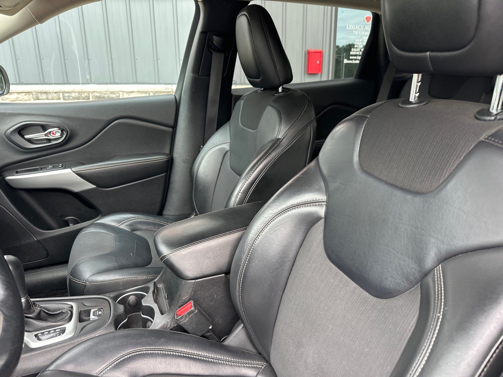 2018 Jeep Cherokee Image 9