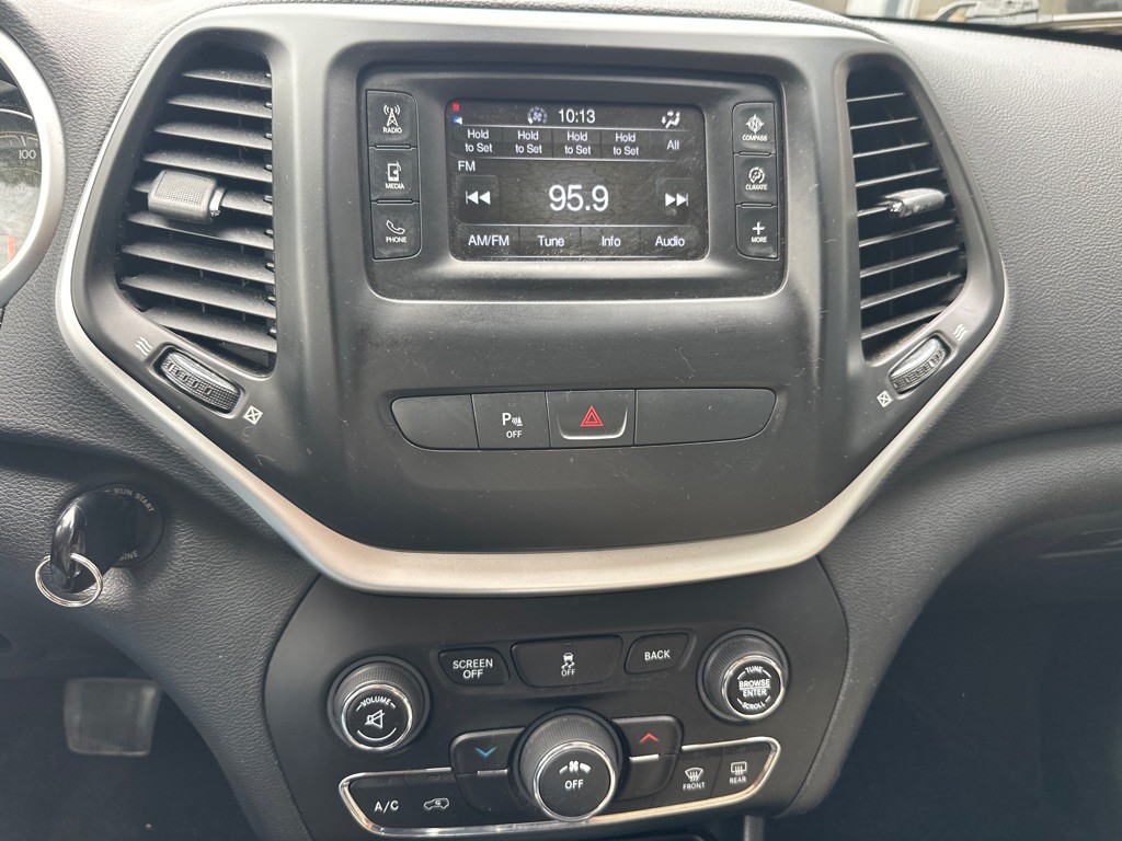 2016 Jeep Cherokee Image 7