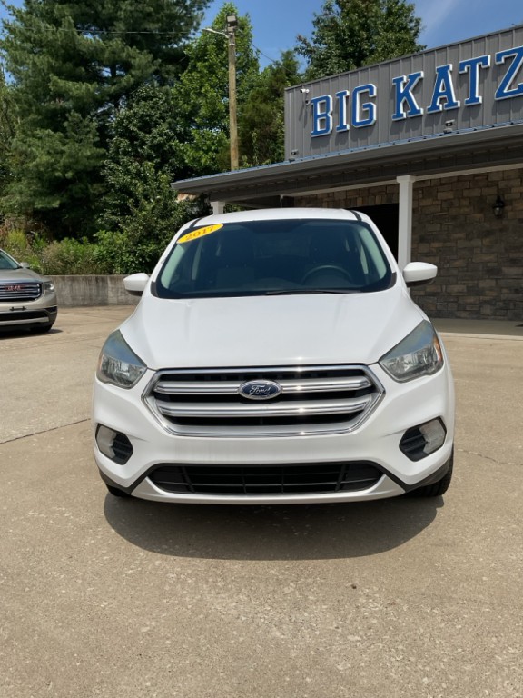 2017 Ford Escape Image 2