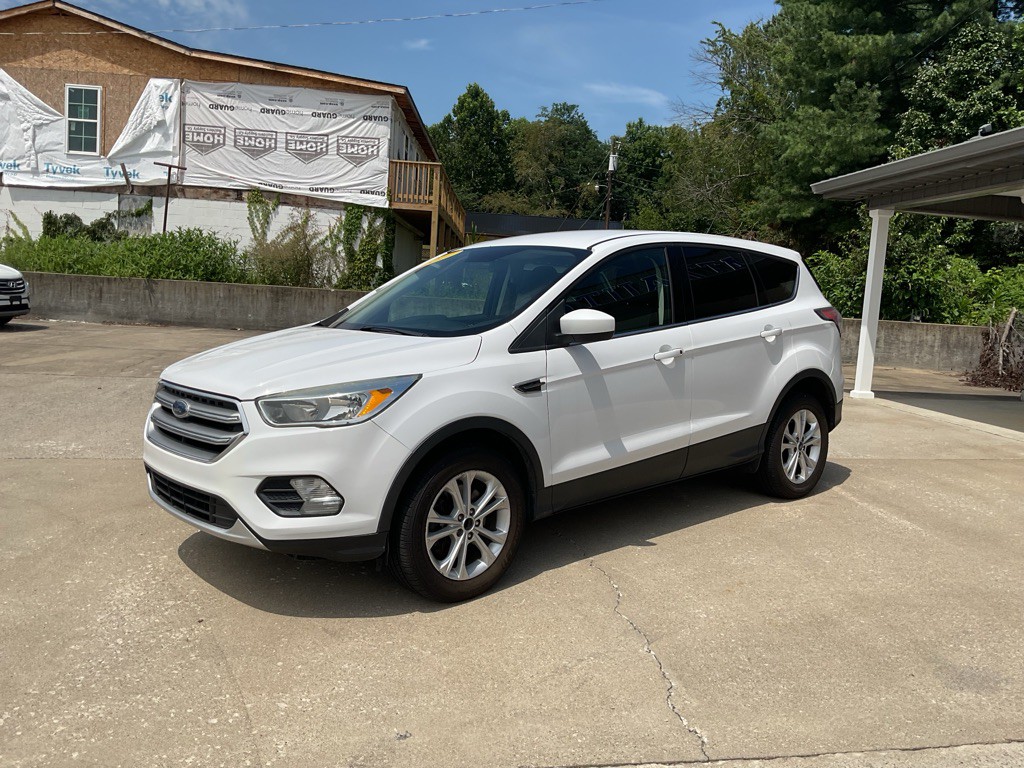2017 Ford Escape Image 3