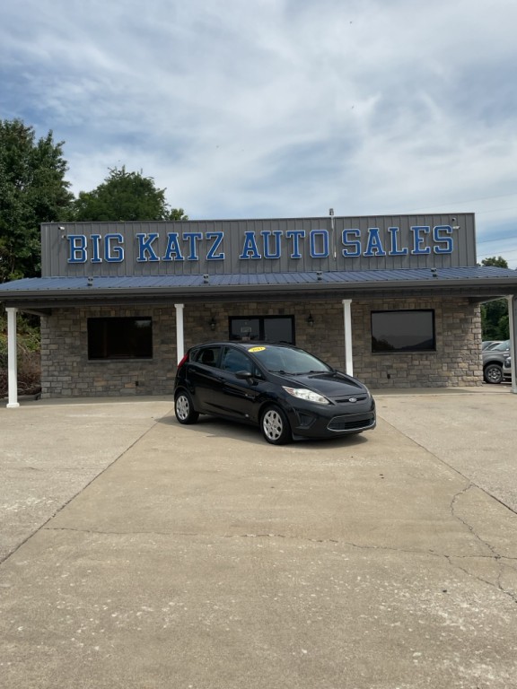 2011 Ford Fiesta Image 2