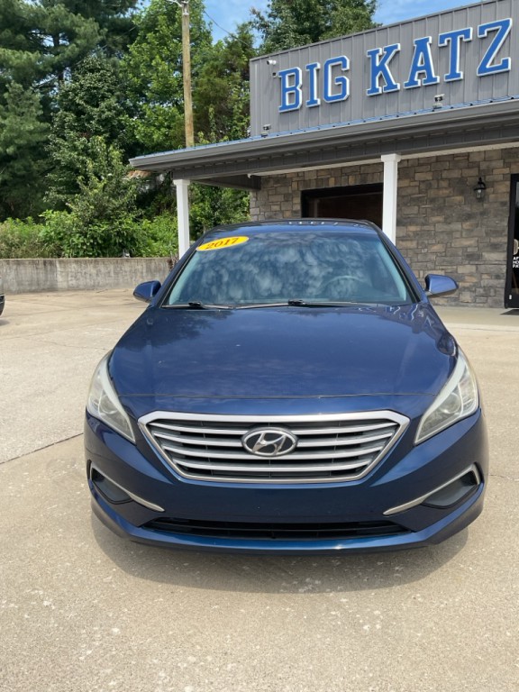 2017 Hyundai Sonata Image 2