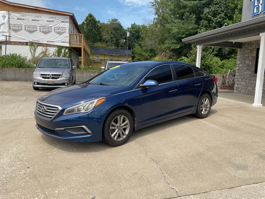 2017 Hyundai Sonata Image 3