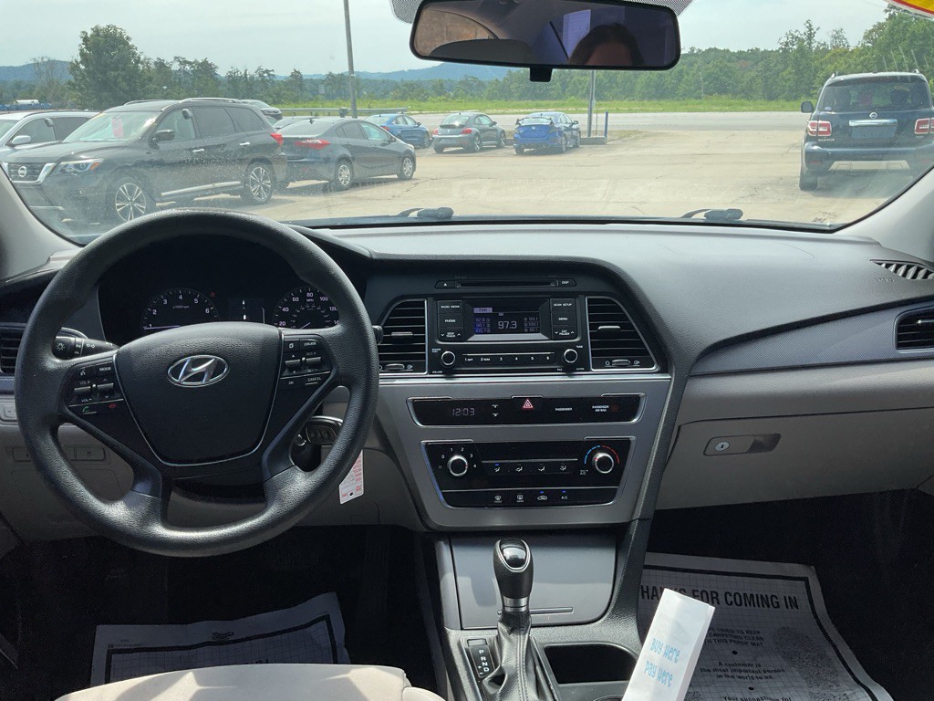 2017 Hyundai Sonata Image 5
