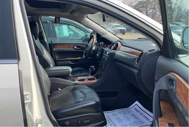 2012 Buick Enclave Image 11