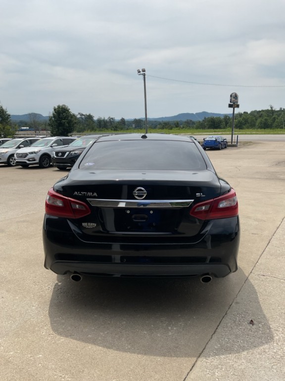 2018 Nissan Altima Image 7