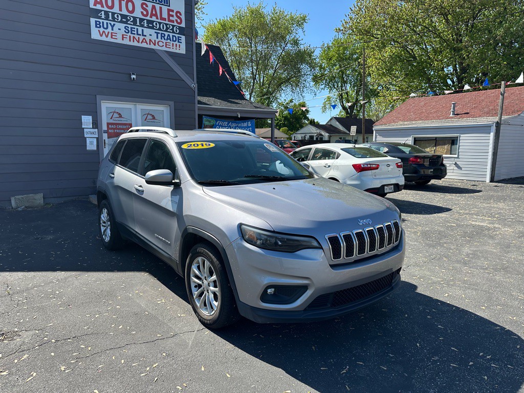 2019 Jeep Cherokee Image 2