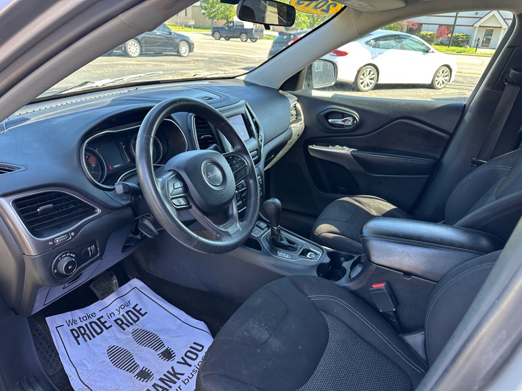 2019 Jeep Cherokee Image 7
