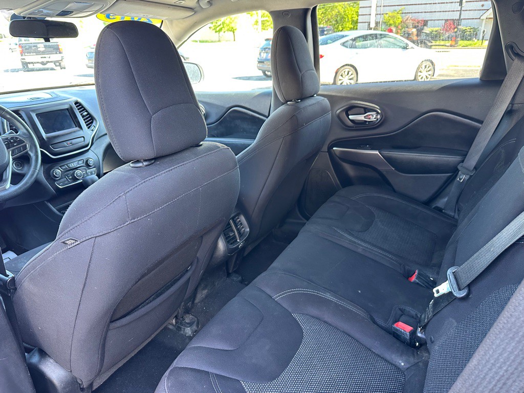2019 Jeep Cherokee Image 9