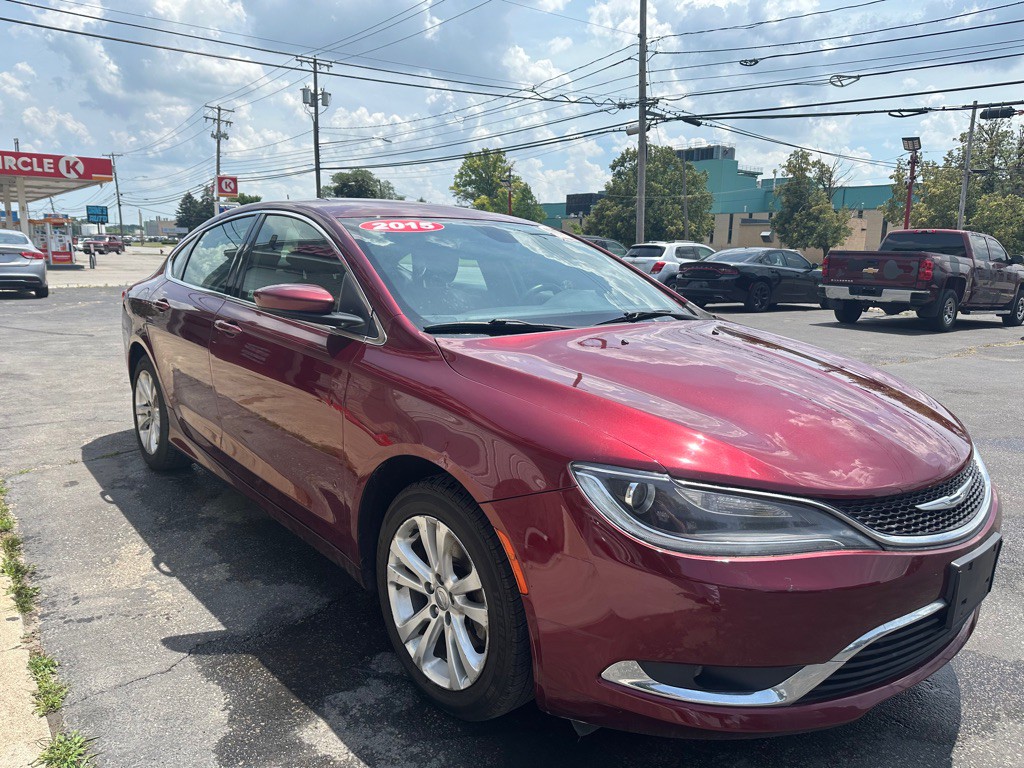 2015 Chrysler 200 Image 2