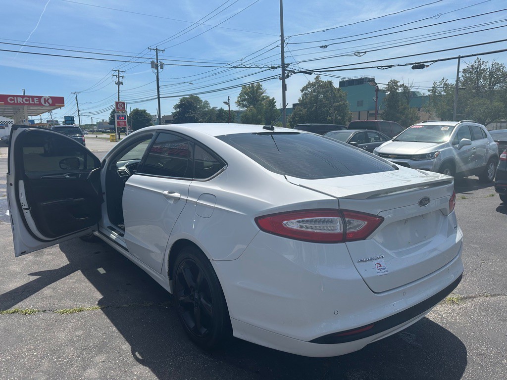 2014 Ford Fusion Image 4