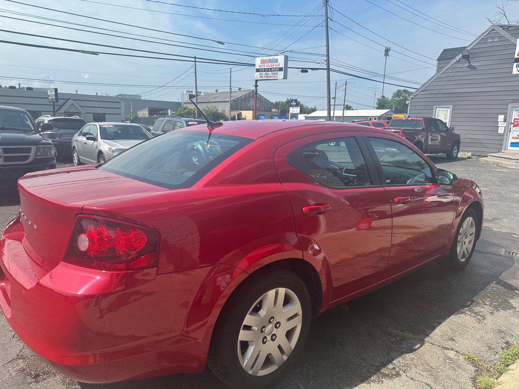 2013 Dodge Avenger Image 3