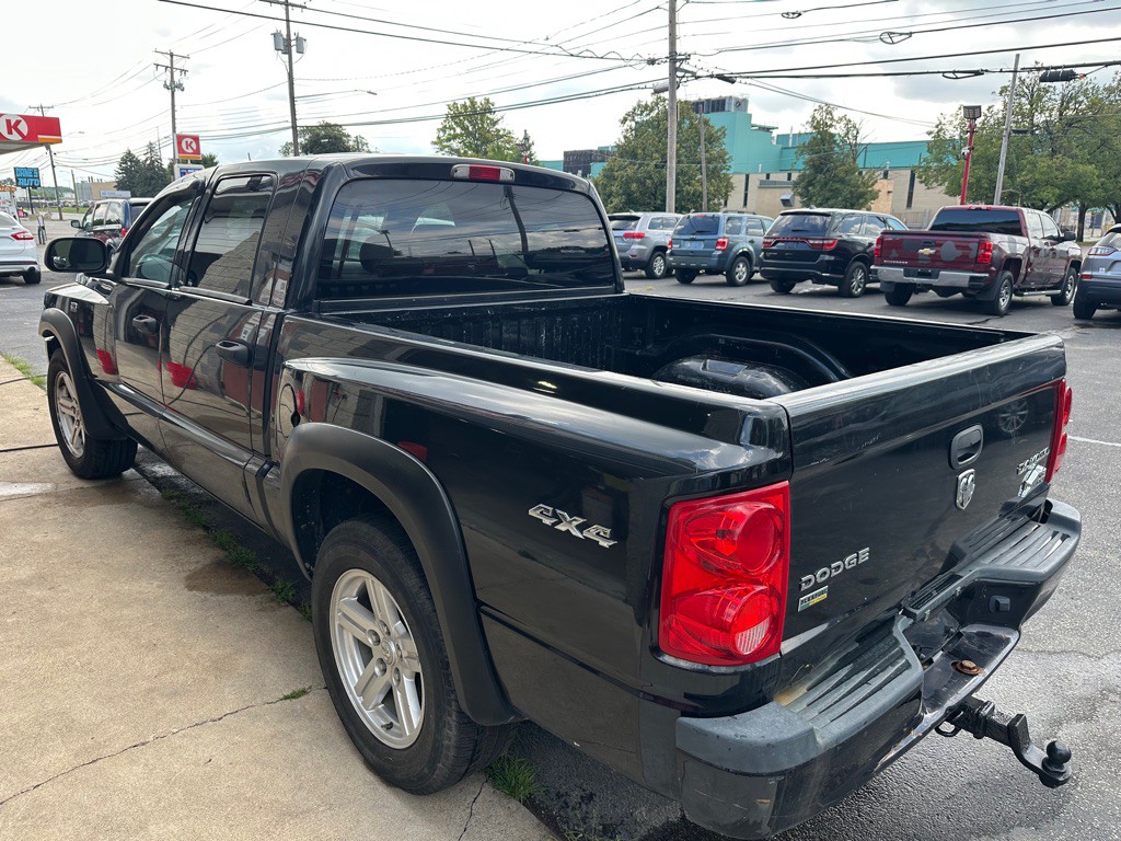 2010 Dodge Dakota Image 4