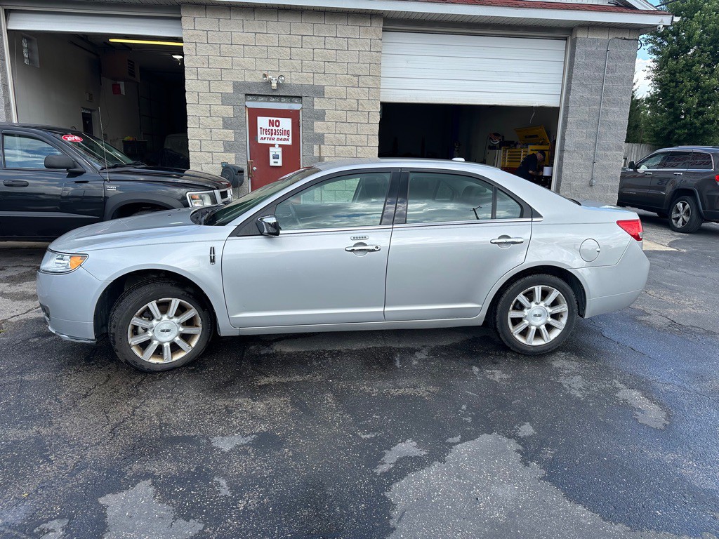 2010 Lincoln MKZ Image 4