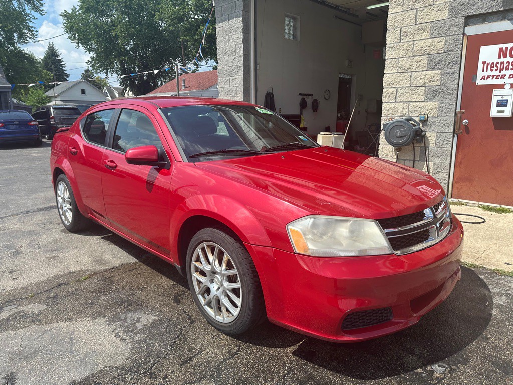 2012 Dodge Avenger Image 2