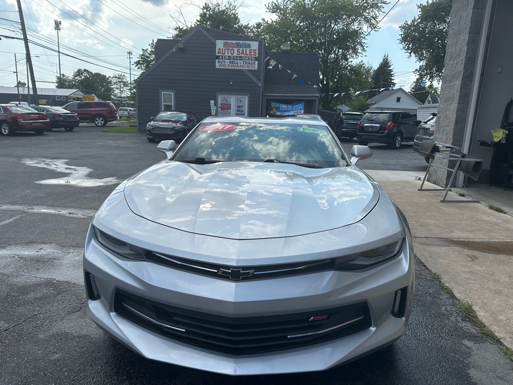 2017 Chevrolet Camaro Image 1