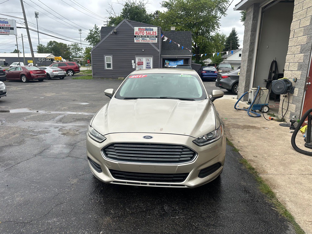 2017 Ford Fusion Image 1