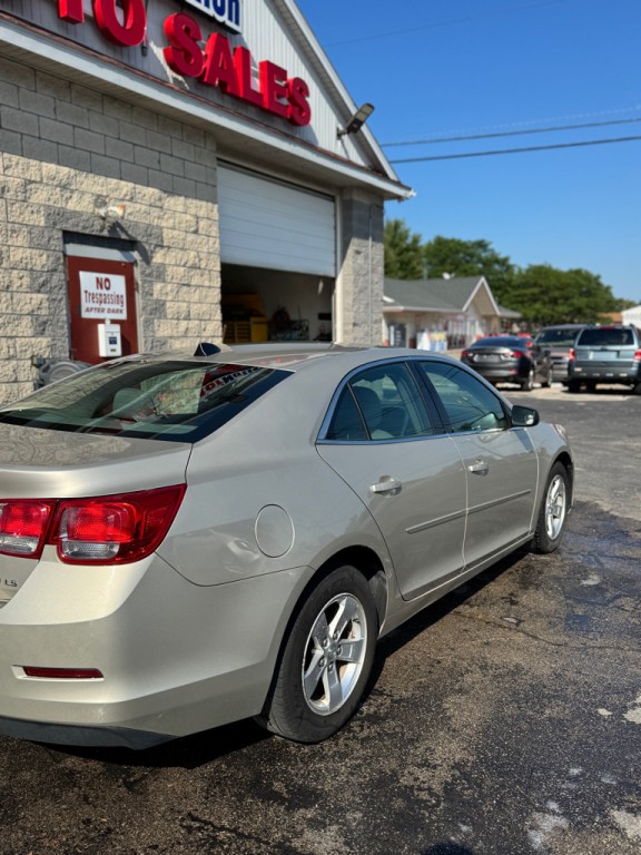 2014 Chevrolet Malibu Image 4