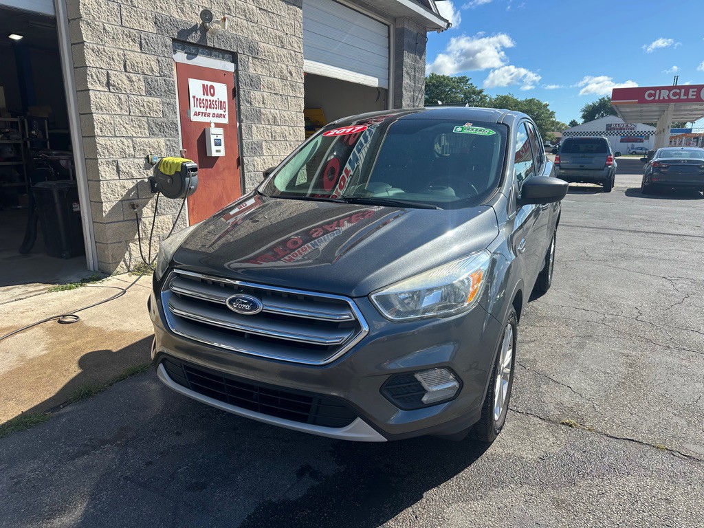 2017 Ford Escape Image 1