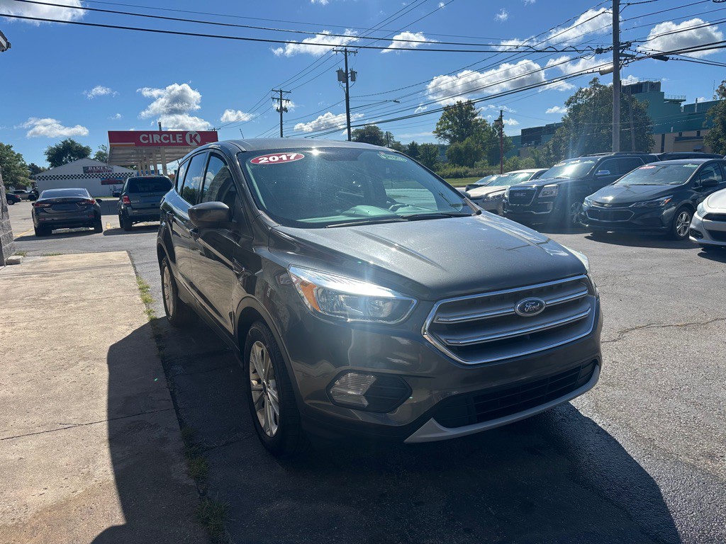 2017 Ford Escape Image 2