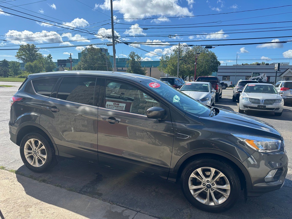 2017 Ford Escape Image 3