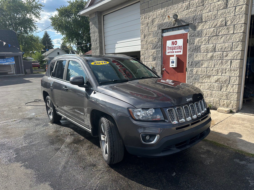 2016 Jeep Compass Image 2