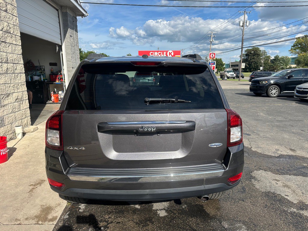 2016 Jeep Compass Image 5