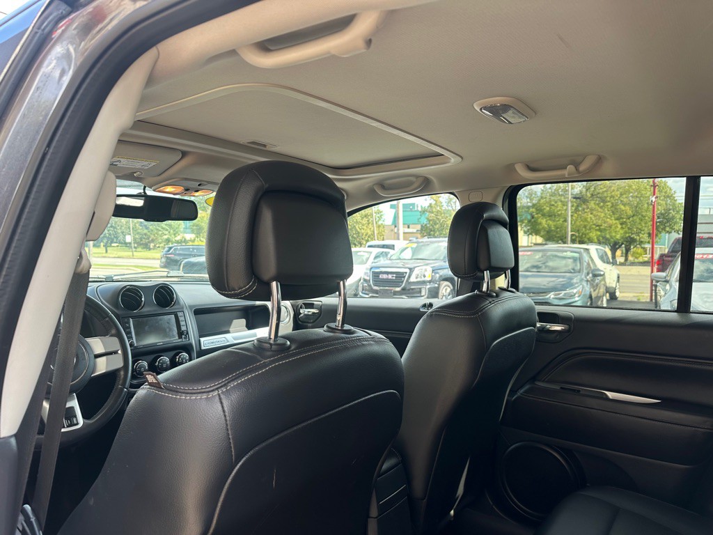 2016 Jeep Compass Image 9