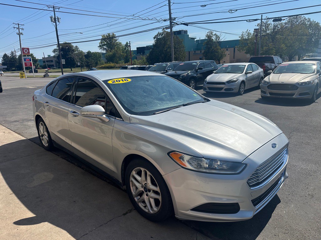 2016 Ford Fusion Image 2