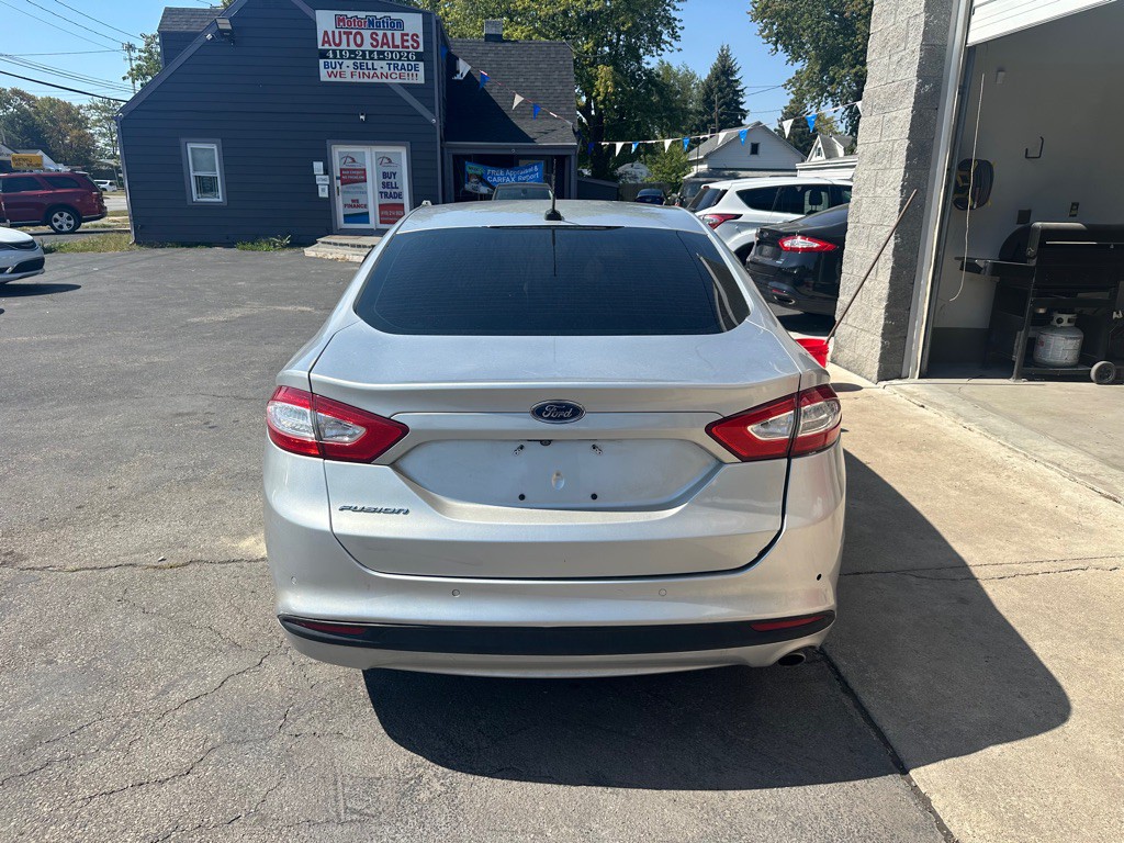2016 Ford Fusion Image 5