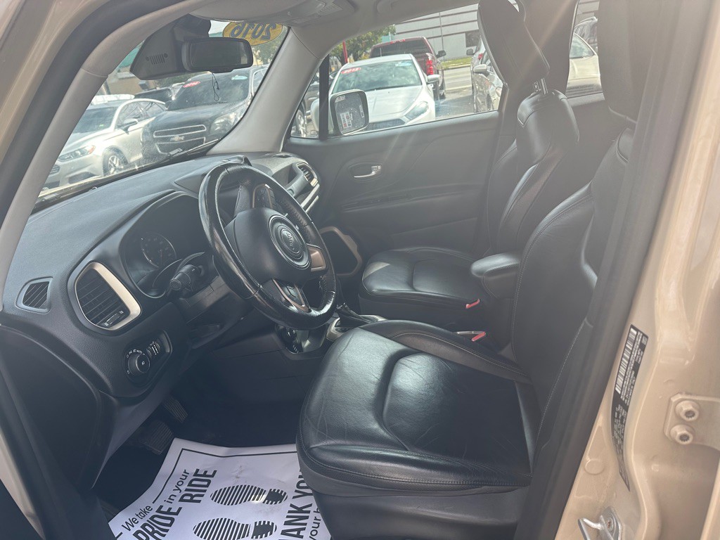 2016 Jeep Renegade Image 8
