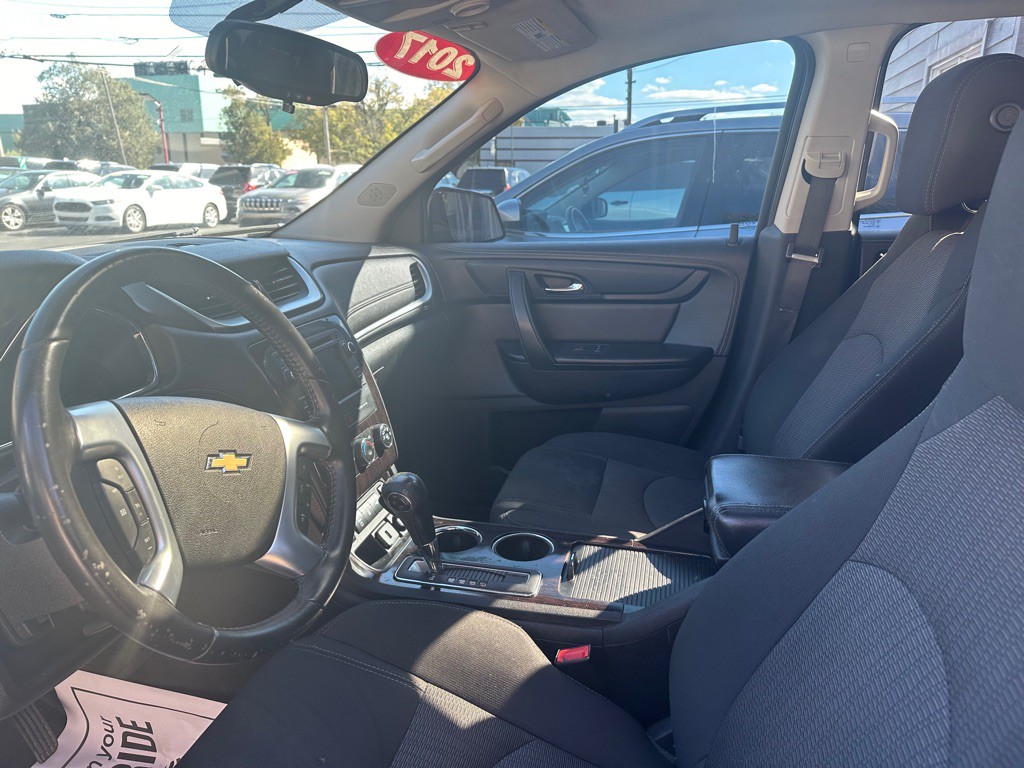 2017 Chevrolet Traverse Image 10