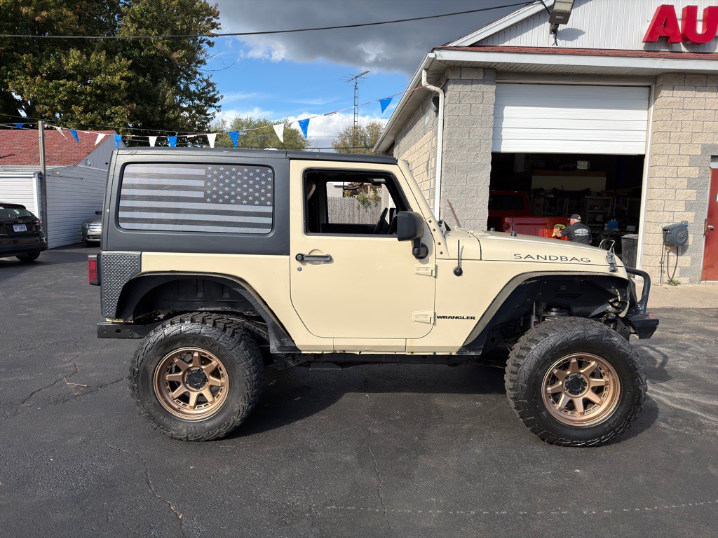 2011 Jeep Wrangler Image 3