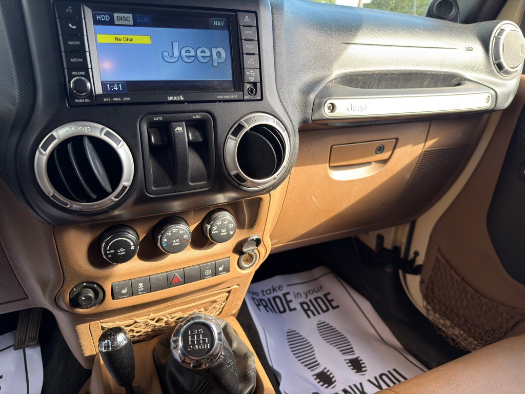 2011 Jeep Wrangler Image 7