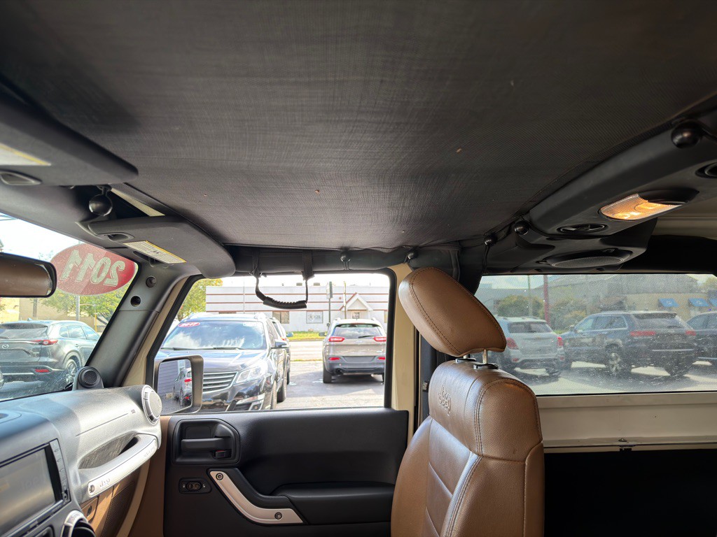 2011 Jeep Wrangler Image 10