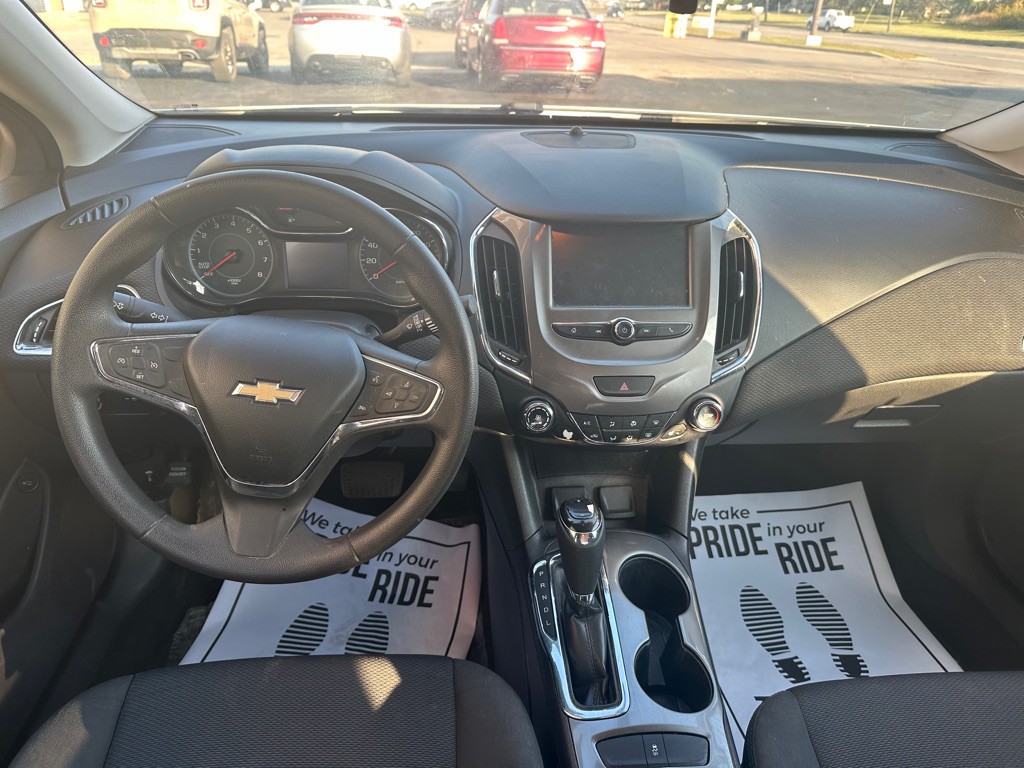 2017 Chevrolet Cruze Image 7