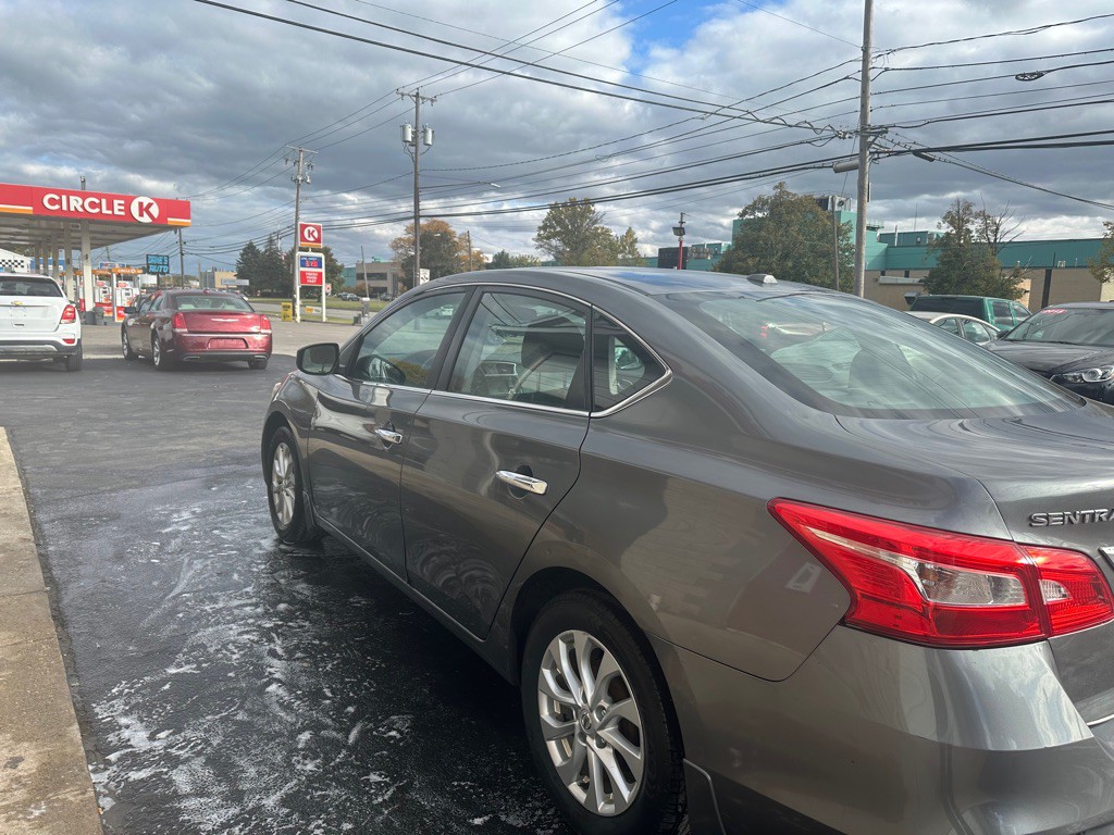 2017 Nissan Sentra Image 4