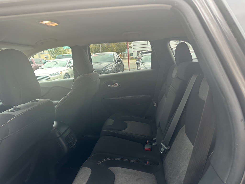 2014 Jeep Cherokee Image 6