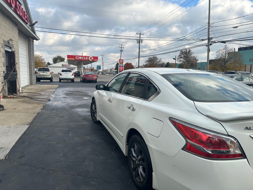 2015 Nissan Altima Image 4