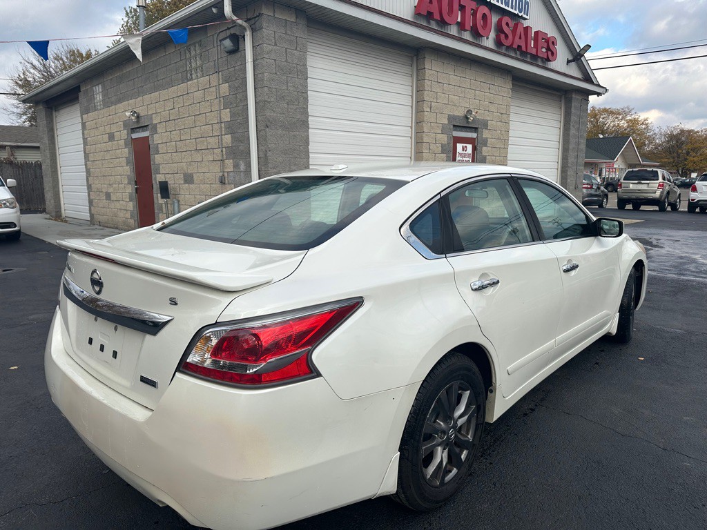 2015 Nissan Altima Image 5