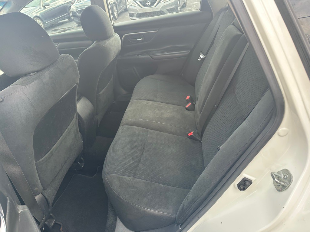 2015 Nissan Altima Image 6