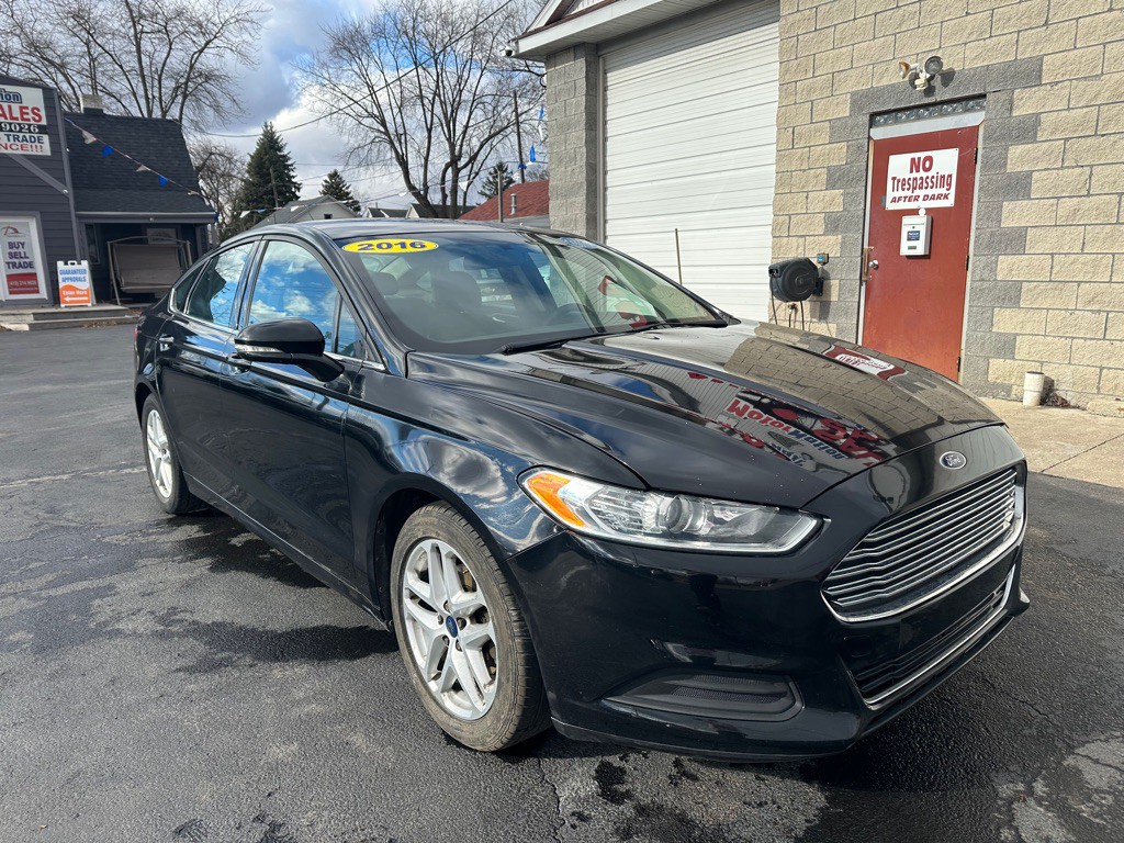 2016 Ford Fusion Image 2