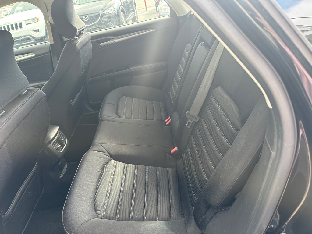 2016 Ford Fusion Image 5