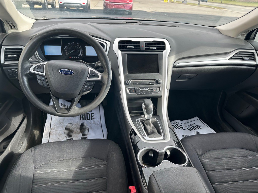 2016 Ford Fusion Image 6