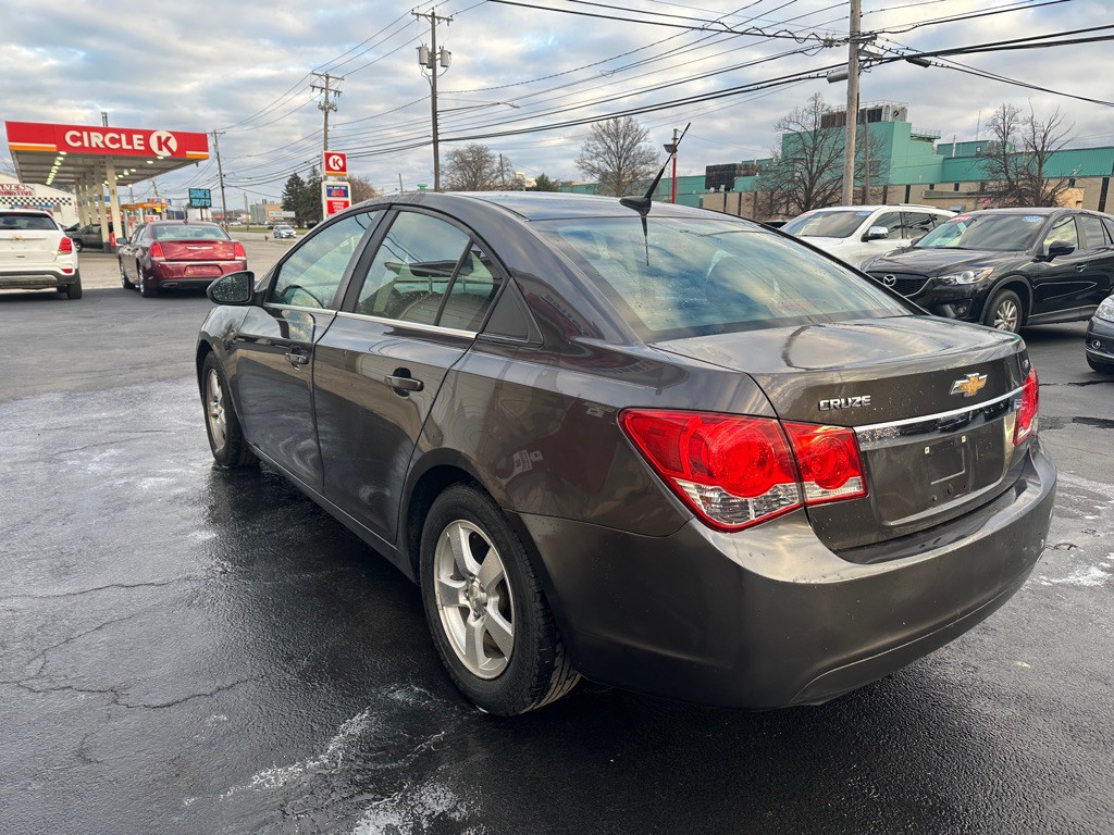 2014 Chevrolet Cruze Image 4