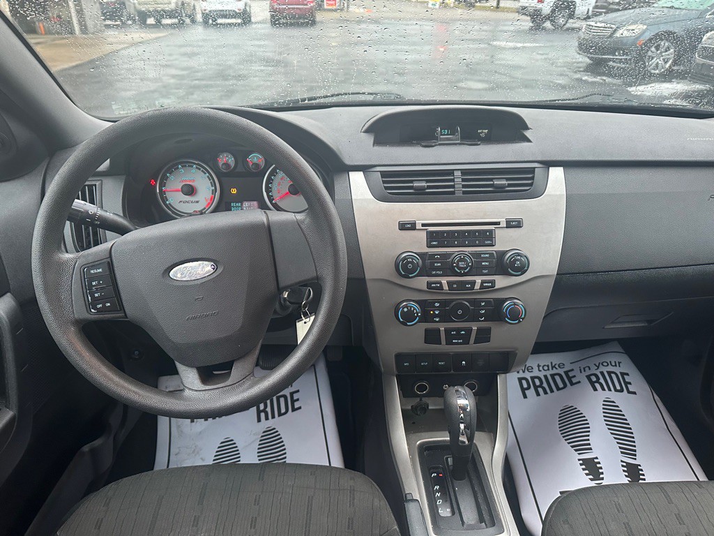 2010 Ford Focus Image 7